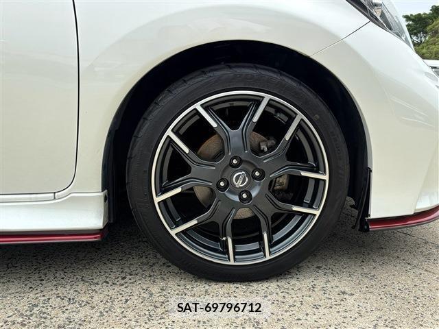 Nissan NOTE 2015-02 8814727-16