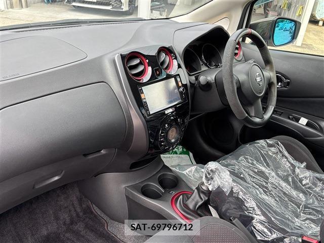 Nissan NOTE 2015-02 8814727-3