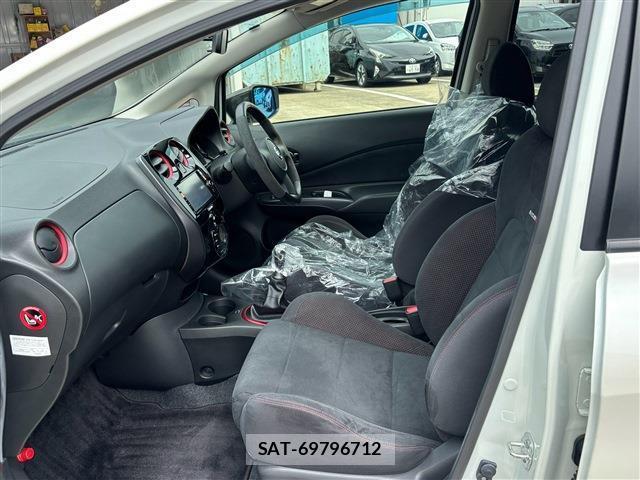 Nissan NOTE 2015-02 8814727-4