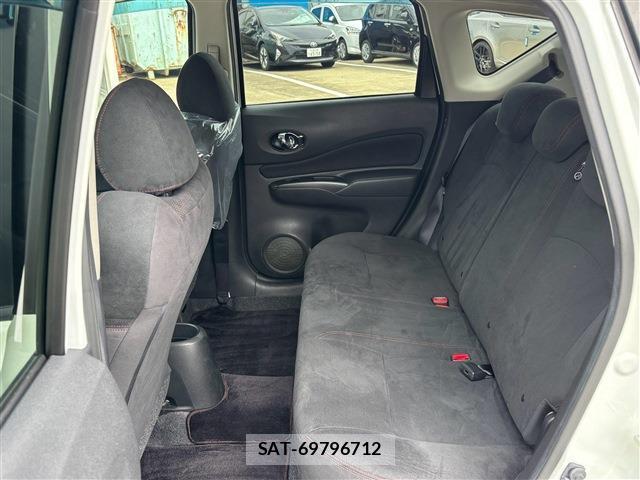 Nissan NOTE 2015-02 8814727-5