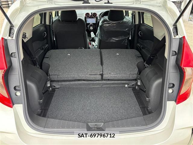 Nissan NOTE 2015-02 8814727-7