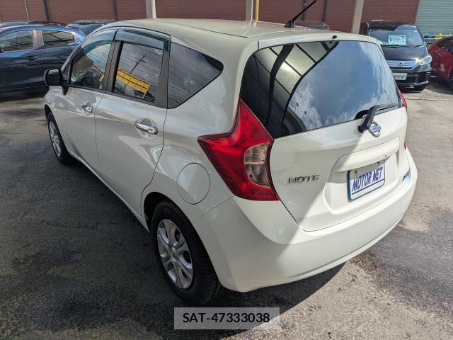 Nissan NOTE 2013-09 8814926-10