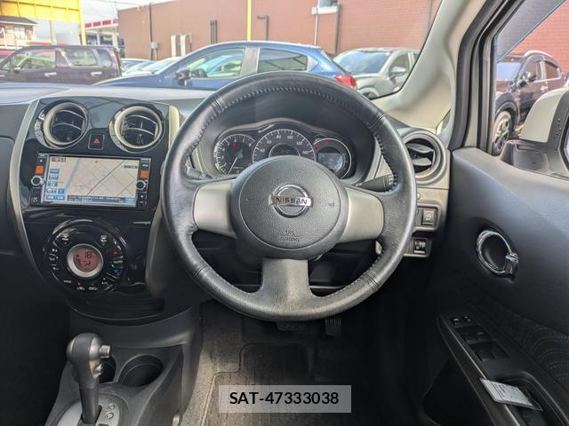 Nissan NOTE 2013-09 8814926-17