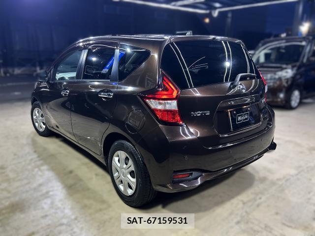 Nissan NOTE 2018-08 8814947-11