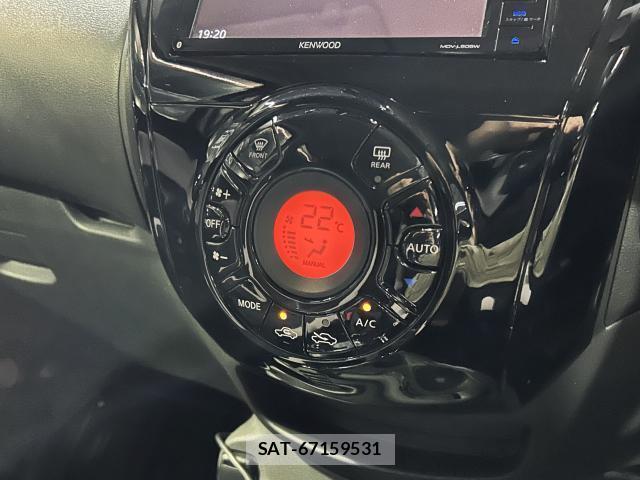 Nissan NOTE 2018-08 8814947-18