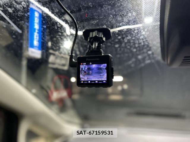 Nissan NOTE 2018-08 8814947-6