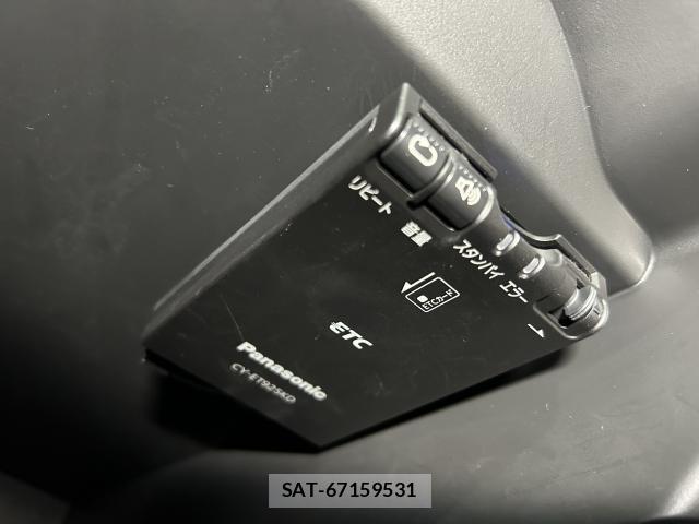 Nissan NOTE 2018-08 8814947-7