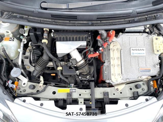 Nissan NOTE 2017-11 8815004-17