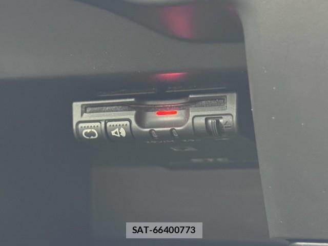 Nissan NOTE 2019-09 8815197-9