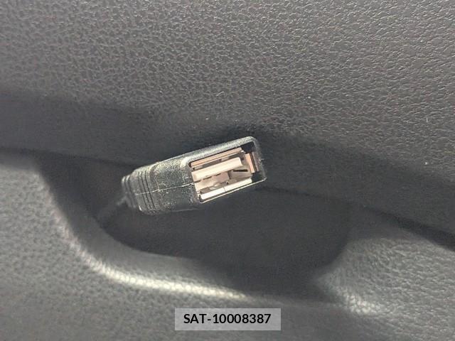 Nissan NOTE 2015-03 8815212-9