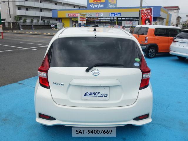 Nissan NOTE 2017-07 8815294-17