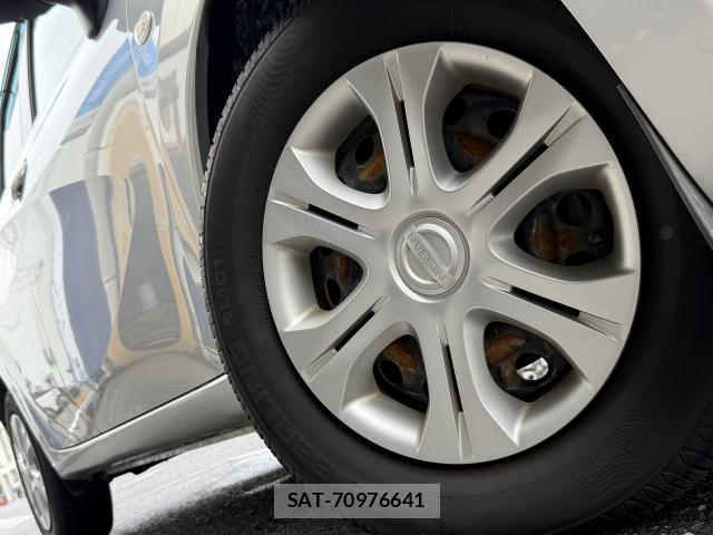 Nissan NOTE 2014-02 8815843-5