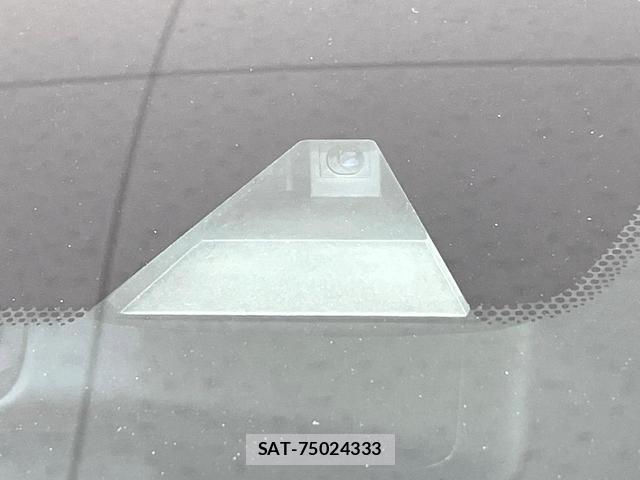 Nissan NOTE 2017-05 8817250-4