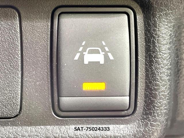 Nissan NOTE 2017-05 8817250-5