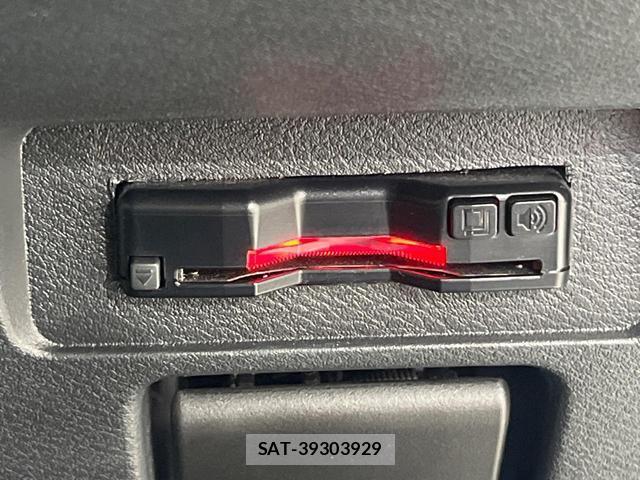 Nissan NOTE 2023-07 8817483-5