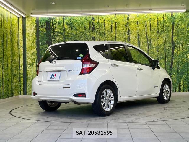 Nissan NOTE 2019-11 8817490-16