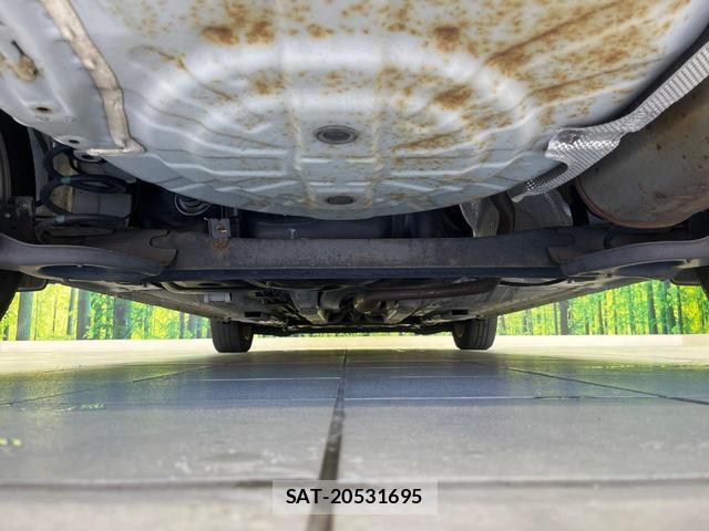 Nissan NOTE 2019-11 8817490-18