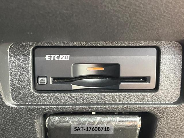 Nissan NOTE 2021-11 8817499-5