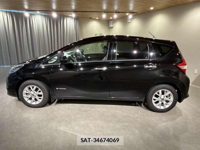 Nissan NOTE 2019-06 8817538-10