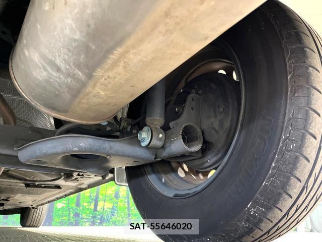 Nissan NOTE 2014-01 8817695-19