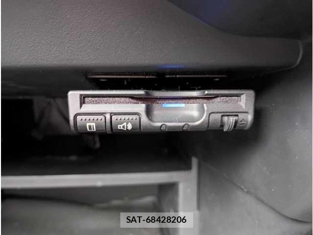 Nissan NOTE 2019-03 8817702-8