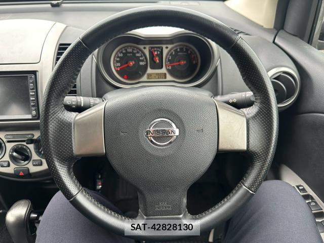 Nissan NOTE 2006-11 8817738-17