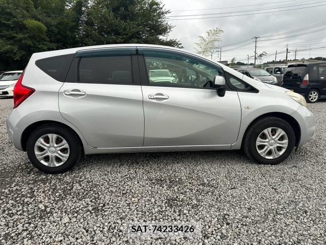 Nissan NOTE 2013-02 8817739-3