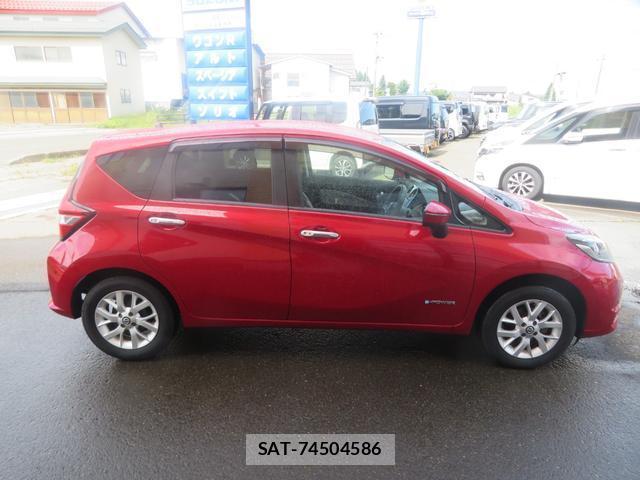 Nissan NOTE 2019-01 8817895-2