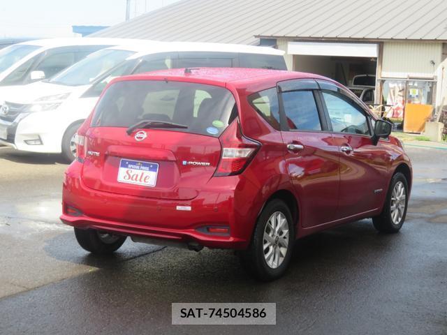 Nissan NOTE 2019-01 8817895-5