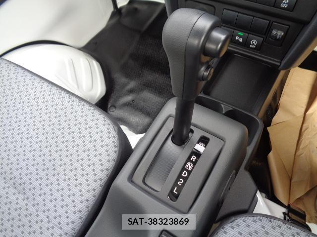Nissan CLIPPER TRUCK 2026-08 8813305-18