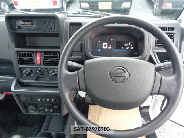 Nissan CLIPPER TRUCK 2026-08 8813310-2