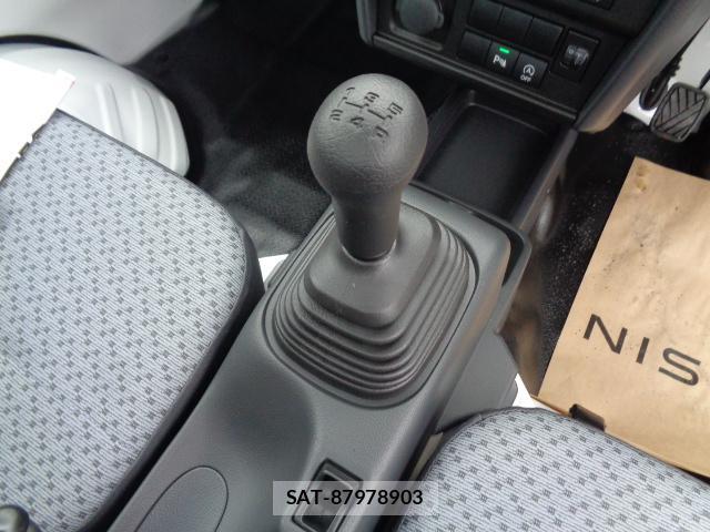 Nissan CLIPPER TRUCK 2026-08 8813310-6