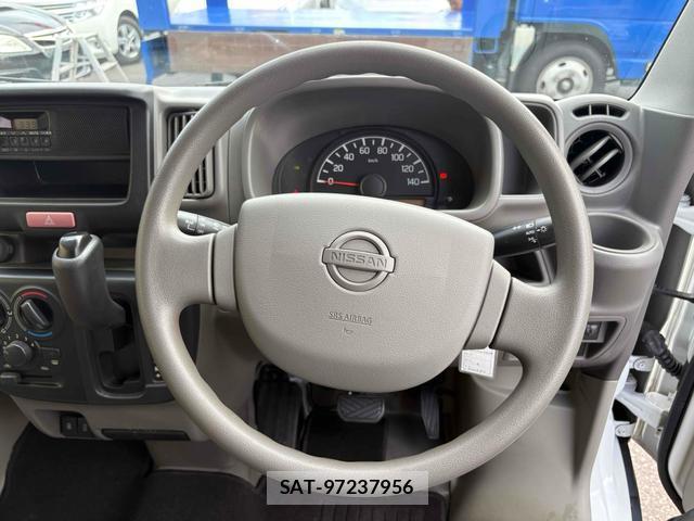 Nissan CLIPPER VAN 2026-08 8814209-17