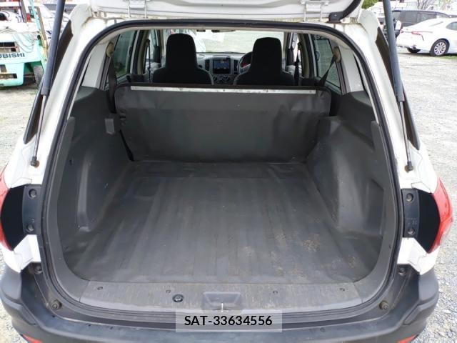 Nissan NV150 AD 2018-09 8813830-5
