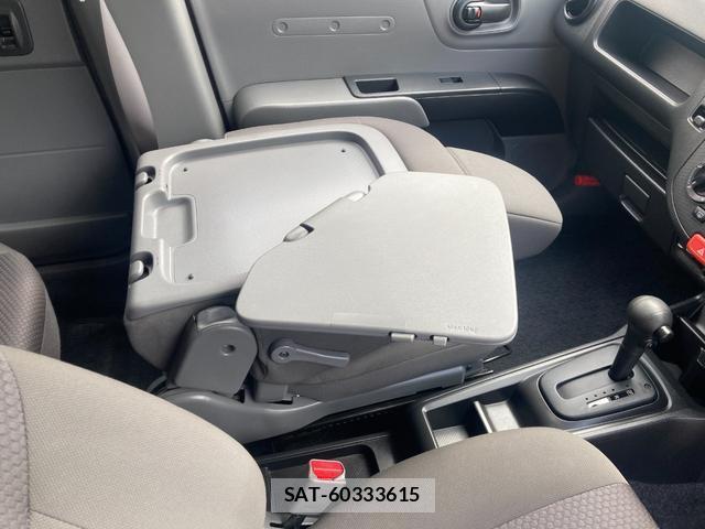 Nissan NV150 AD 2017-01 8814599-16