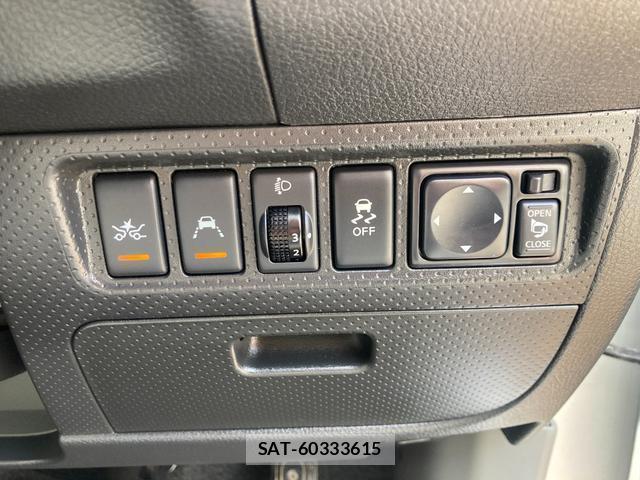 Nissan NV150 AD 2017-01 8814599-9