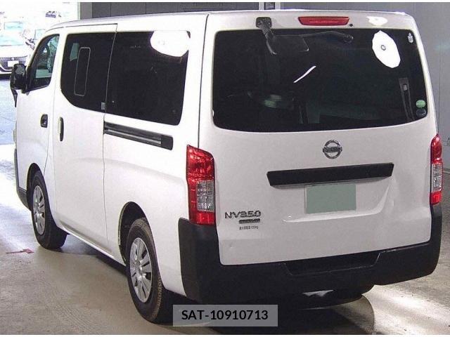 Nissan NV350 Caravan 2026-08 8812557-1