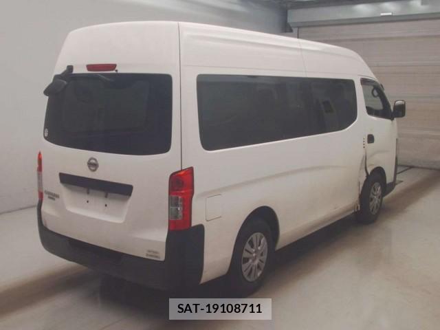 Nissan NV350 Caravan 2021-08 8812618-1