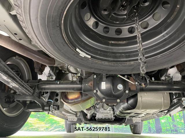 Nissan NV350 Caravan 2021-06 8814024-18