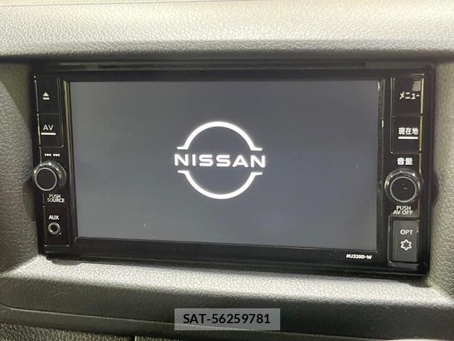 Nissan NV350 Caravan 2021-06 8814024-2