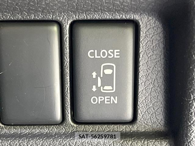 Nissan NV350 Caravan 2021-06 8814024-4