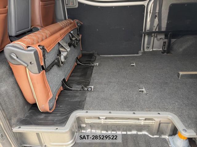 Nissan NV350 Caravan 2013-03 8814127-12