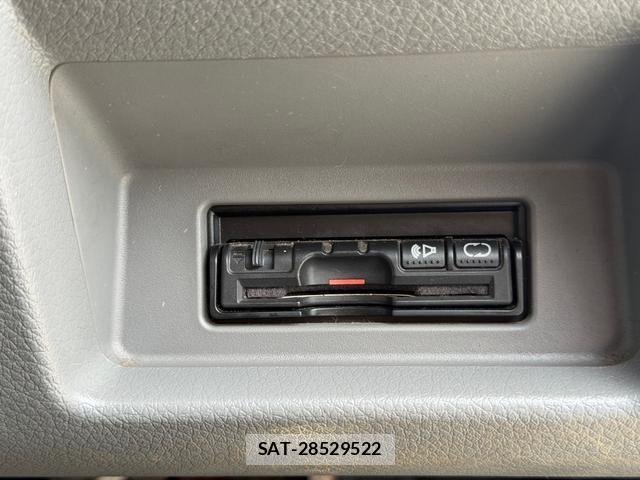 Nissan NV350 Caravan 2013-03 8814127-14
