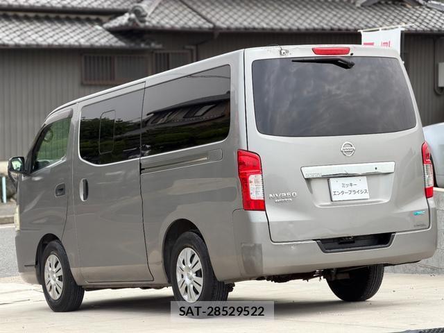 Nissan NV350 Caravan 2013-03 8814127-2