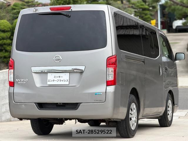 Nissan NV350 Caravan 2013-03 8814127-3