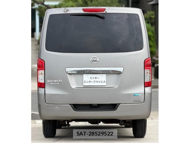 Nissan NV350 Caravan 2013-03 8814127-4