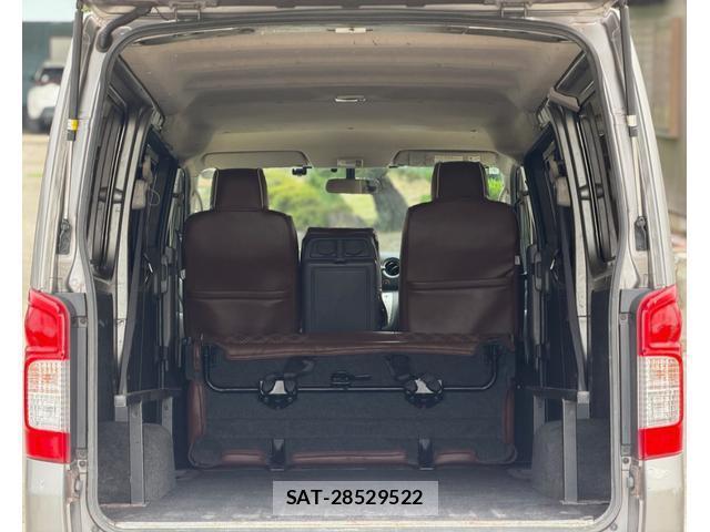 Nissan NV350 Caravan 2013-03 8814127-6
