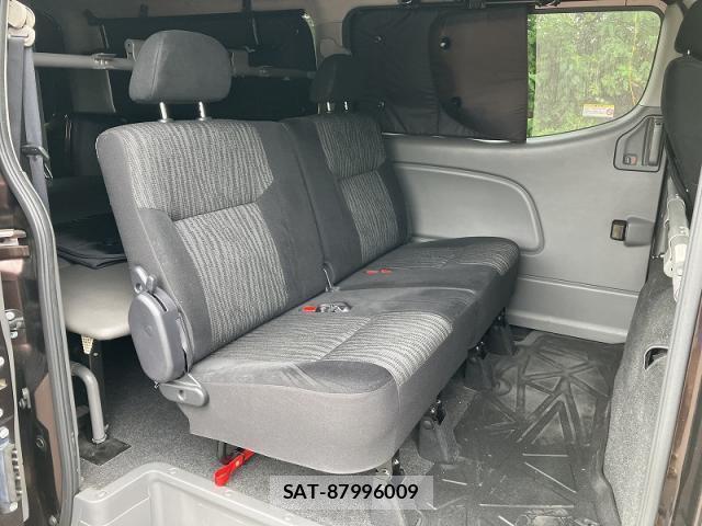 Nissan NV350 Caravan 2018-07 8814479-5