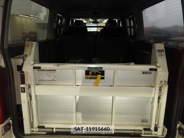 Nissan NV350 Caravan 2020-07 8814964-2