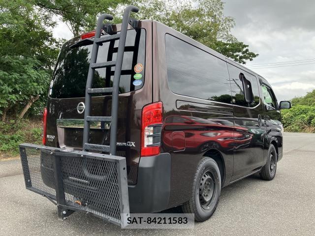 Nissan NV350 Caravan 2018-07 8816423-1